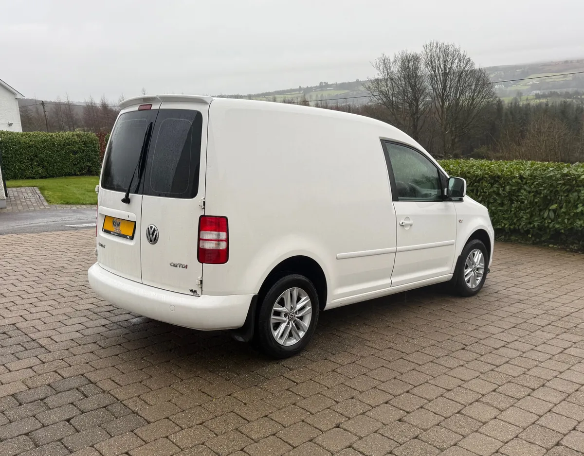 2014 Volkswagen Caddy 1.6 tdi 102bhp NO VAT! - Image 4