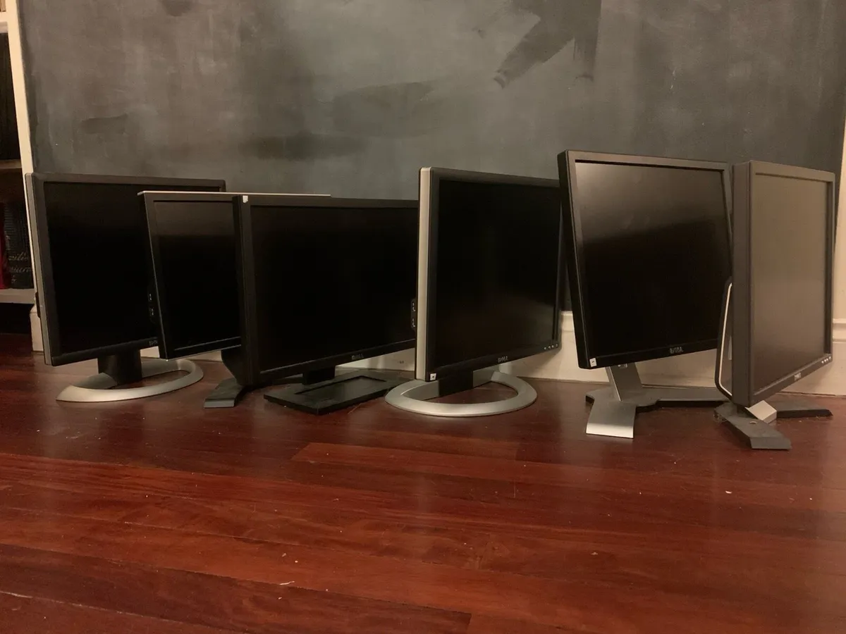Dell Monitors x 6