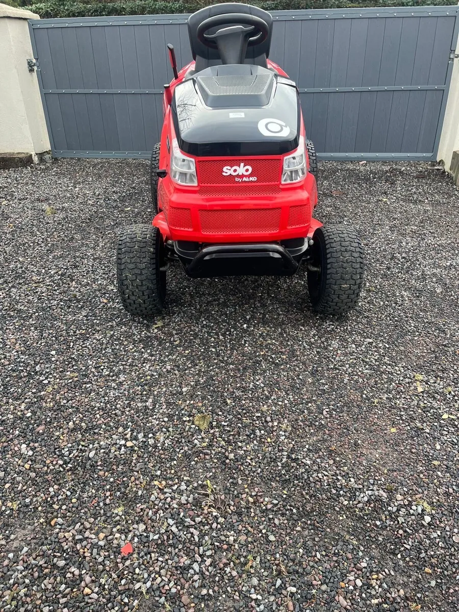 Ride on lawnmower - Image 2