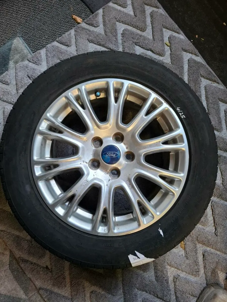 Ford focus 15 inch alloys - Image 3
