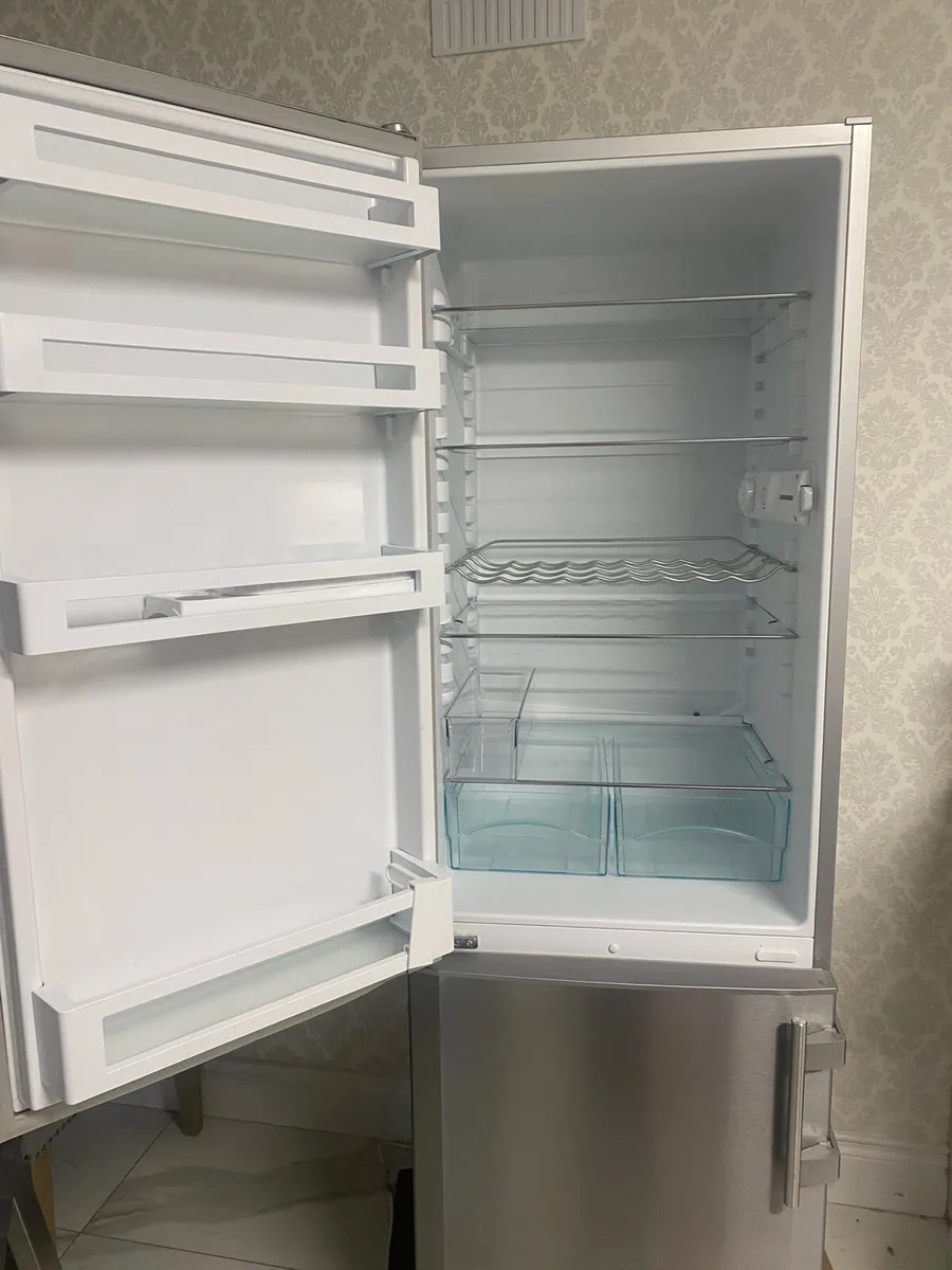 Liebherr fridge freezer A rated - Image 3