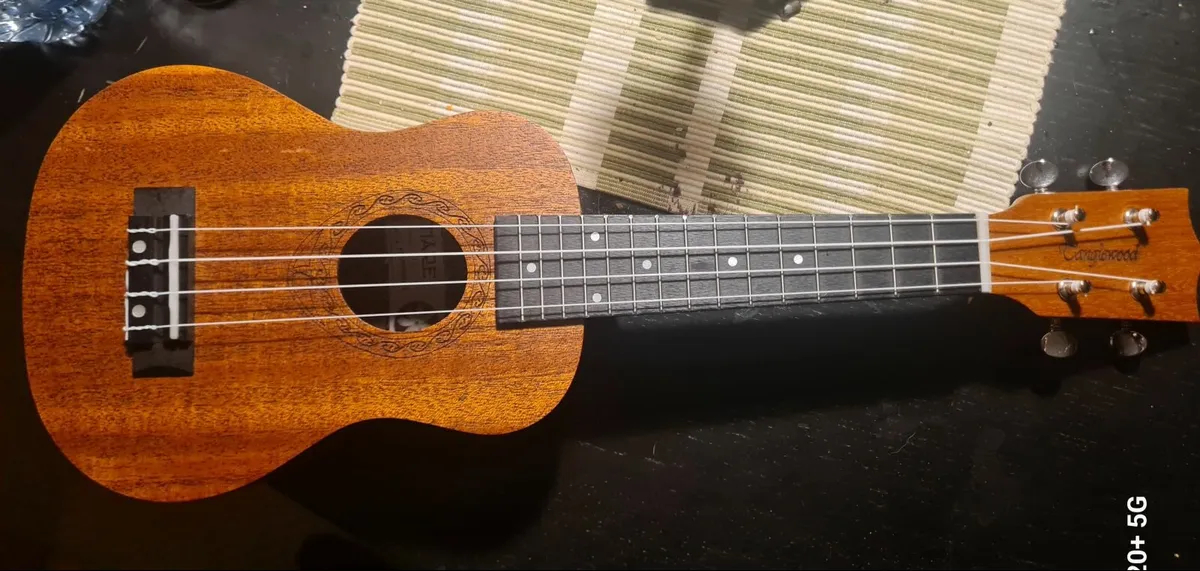Ukulele - Image 1