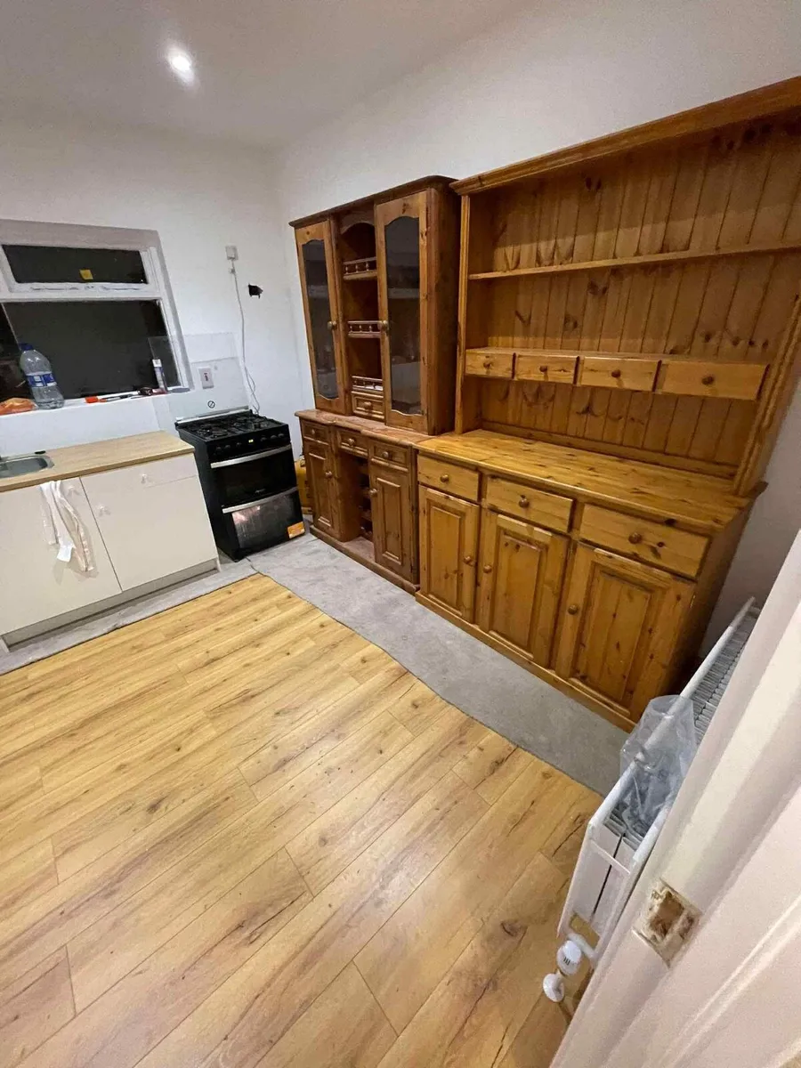 2 large pine kitchen display units - Image 3