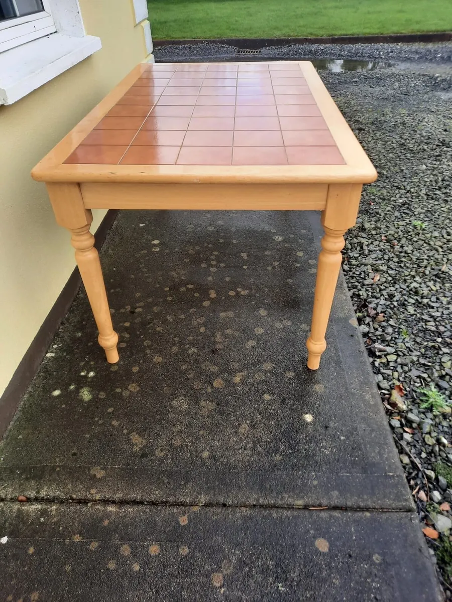 Kitchen table - Image 3