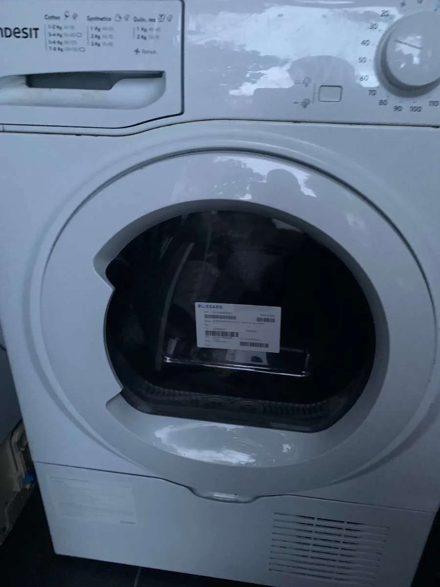 Indesit 8kg Condenser dryer