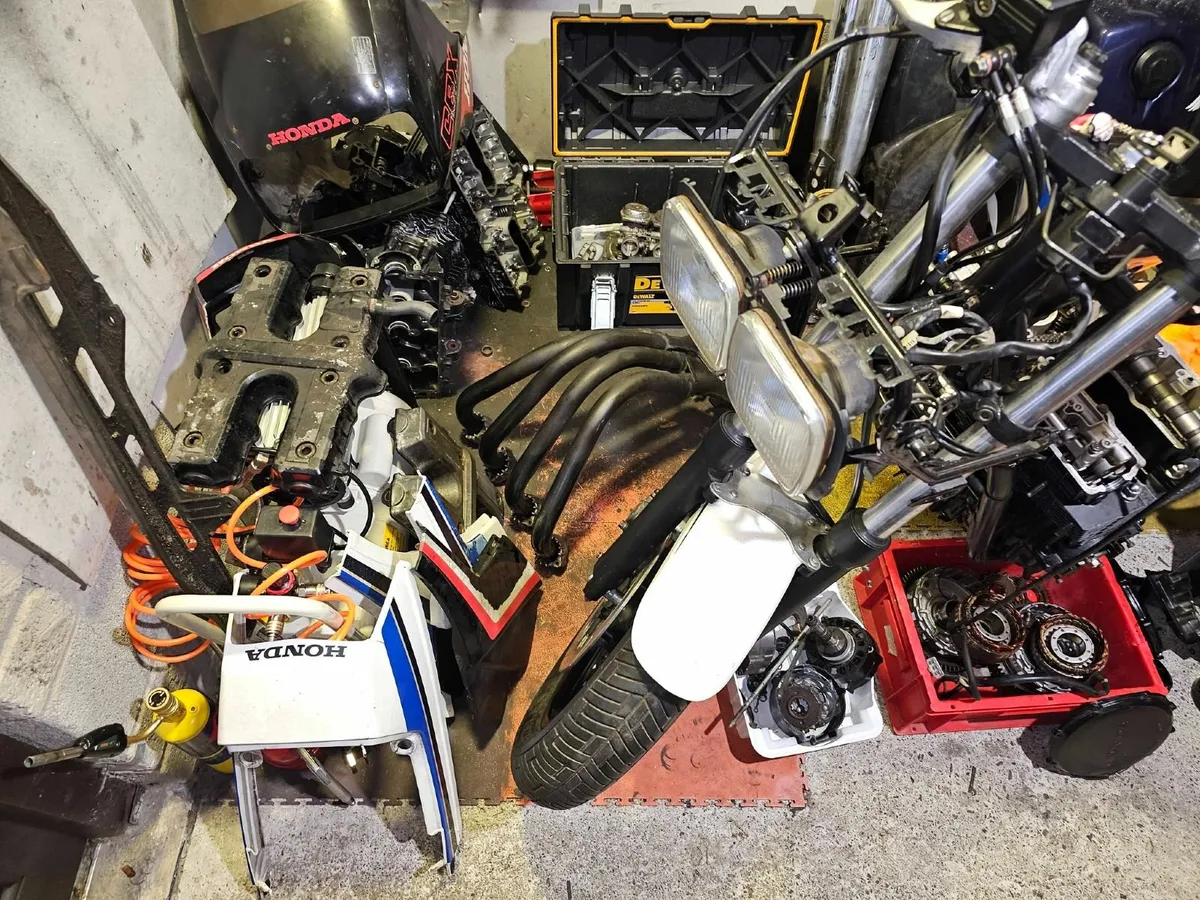CBX 750F 1984 Unfinished Restoration project - Image 2