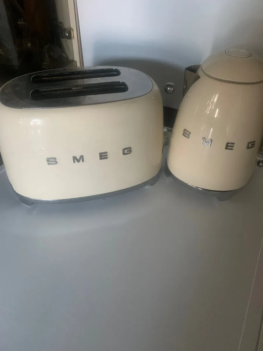 Smeg Kettle and toaster