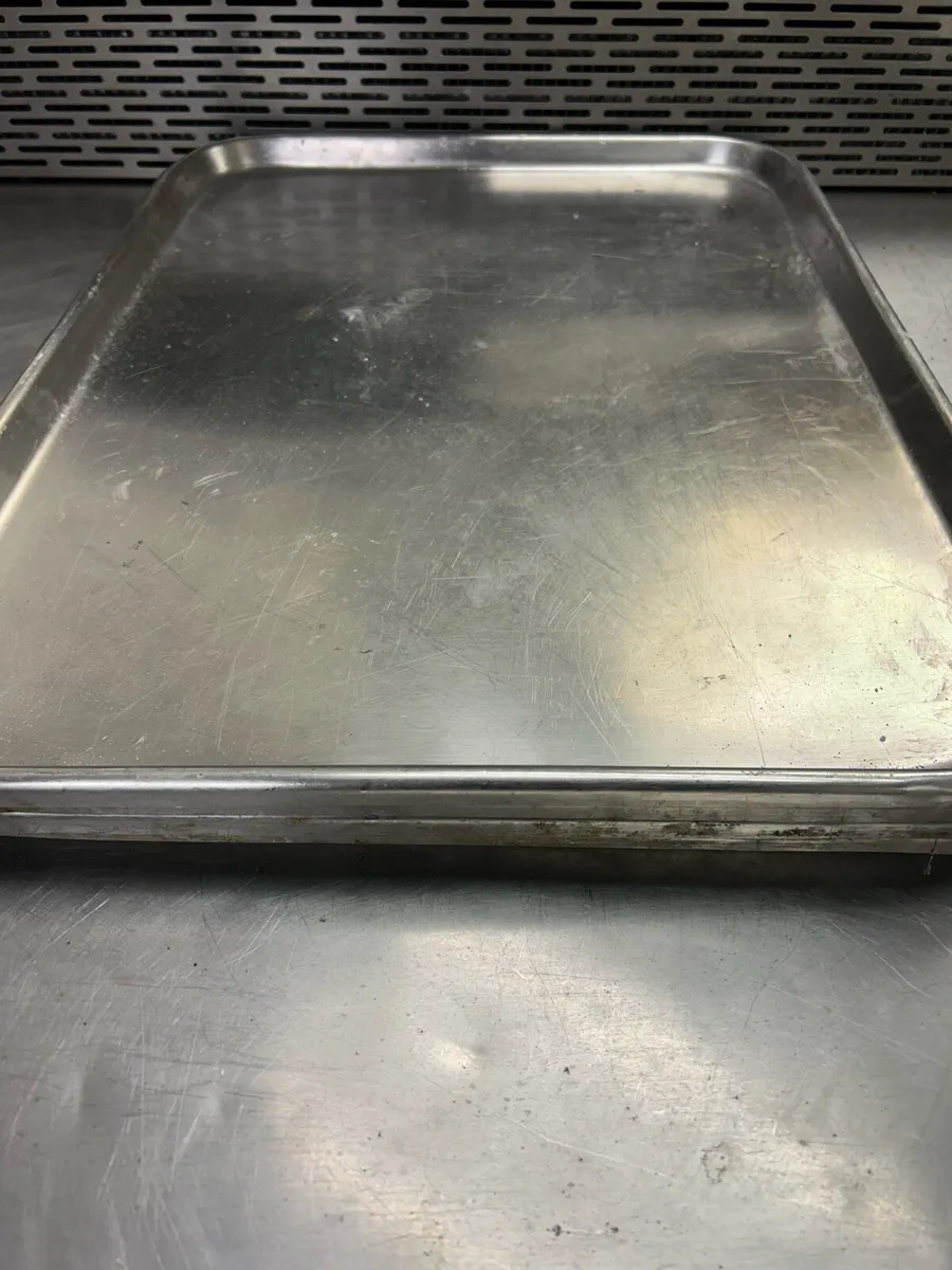 Stainless steel trays. - Image 3