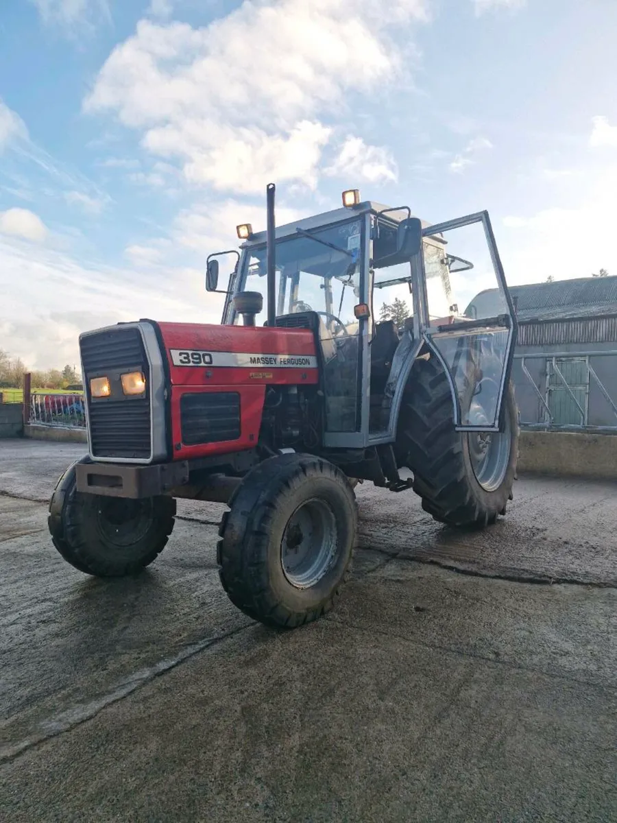 Massey 390 - Image 1