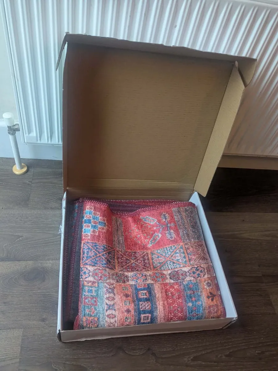 New Machine Washable Rug - Image 4