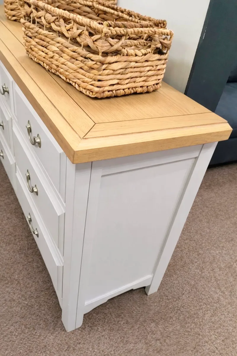 Wide 7 Drawer Chest Oak New in box - Image 3