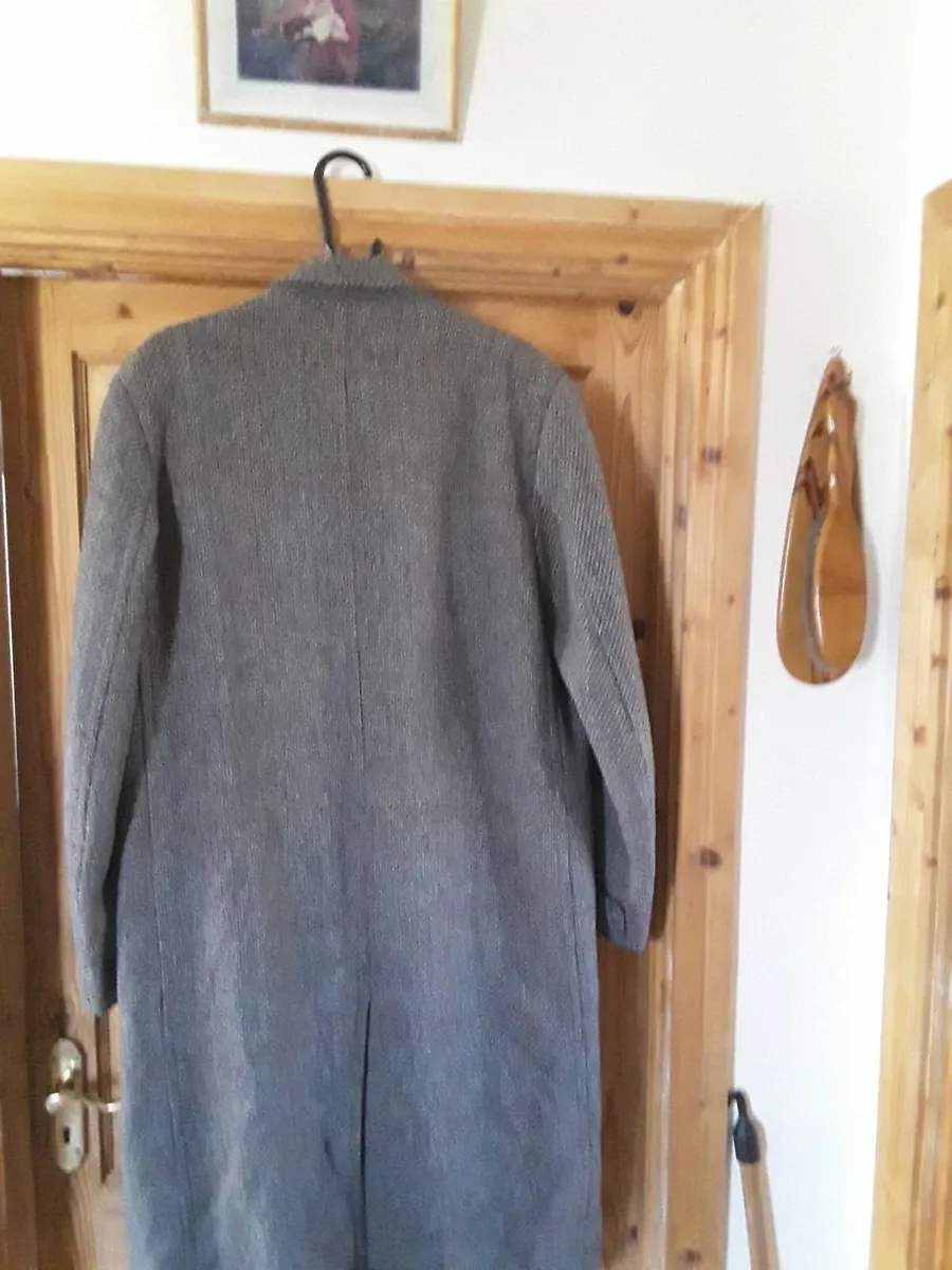 Gents extremely heavy vintage winter coat - Image 3