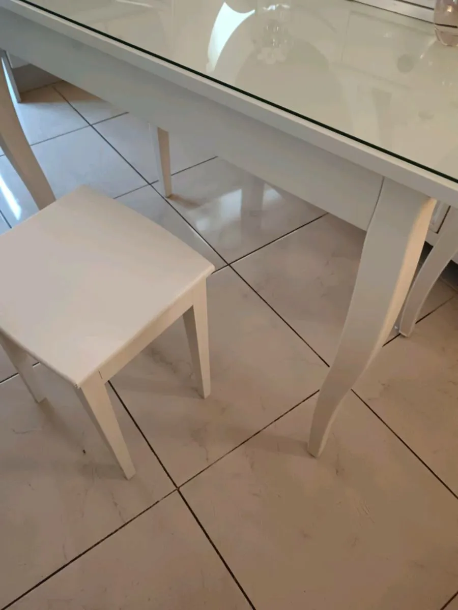 Dressing table and stool - Image 4