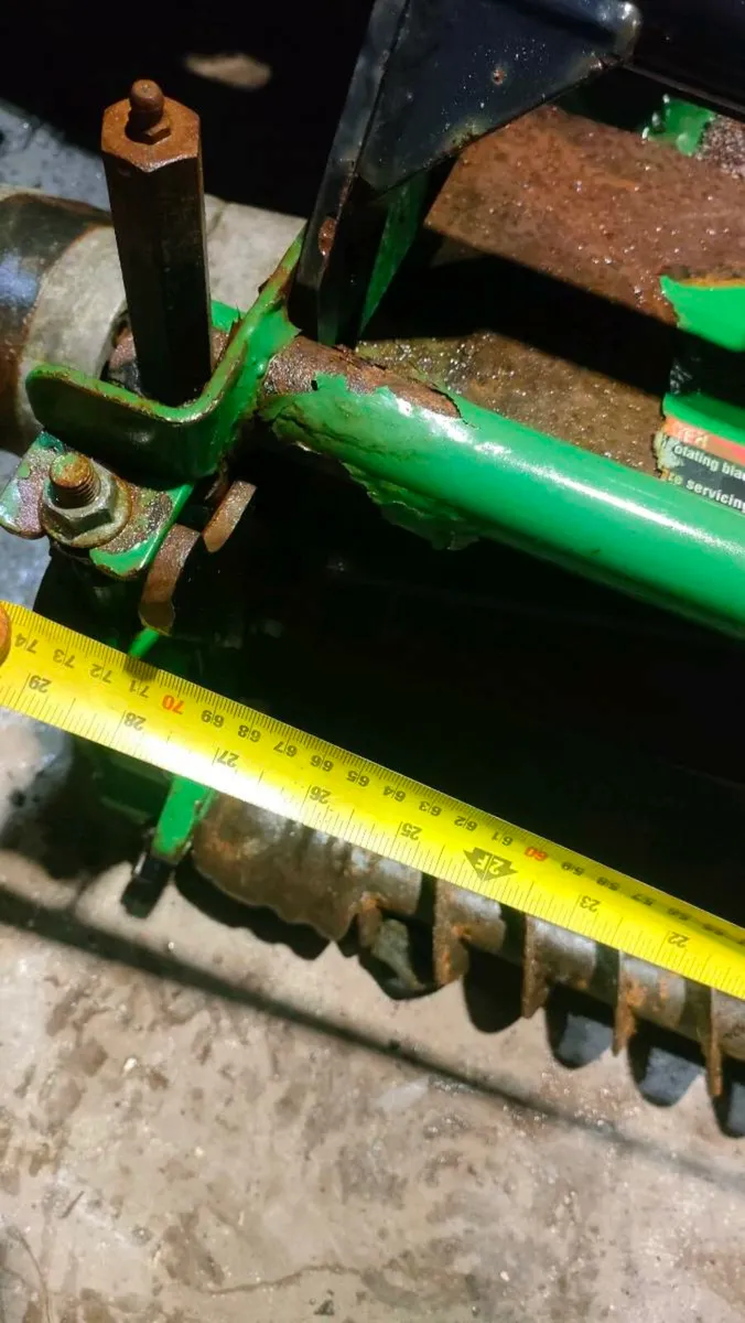 John Deere lawnmower - Image 2