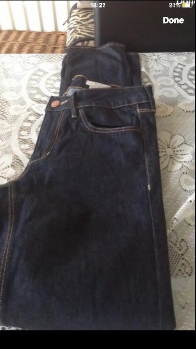 Ladies stunning jeans size 26 €5 - Image 1