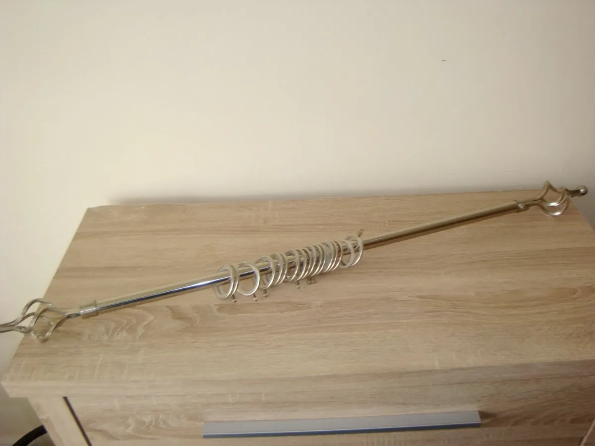 Silver curtain pole 98-156cm small window - Image 2