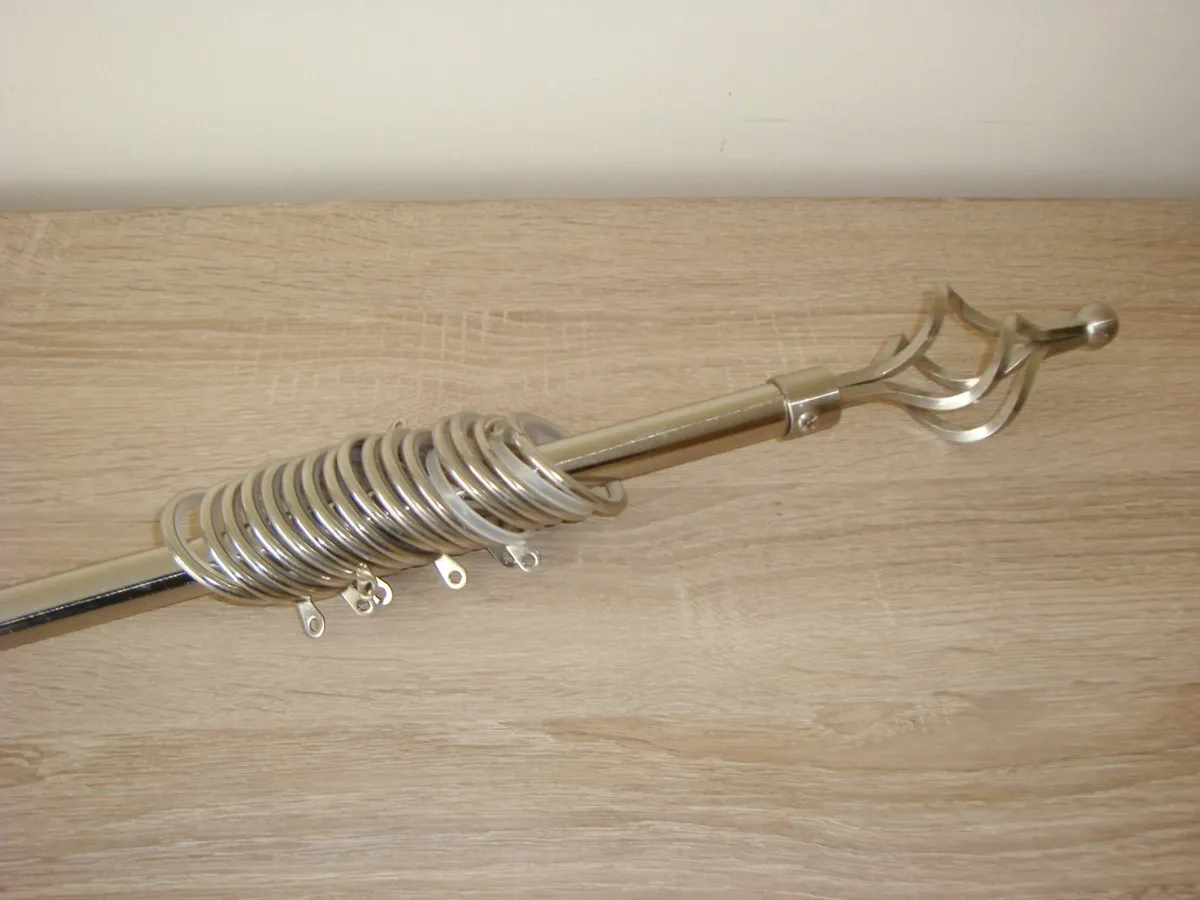 Silver curtain pole 98-156cm small window - Image 1