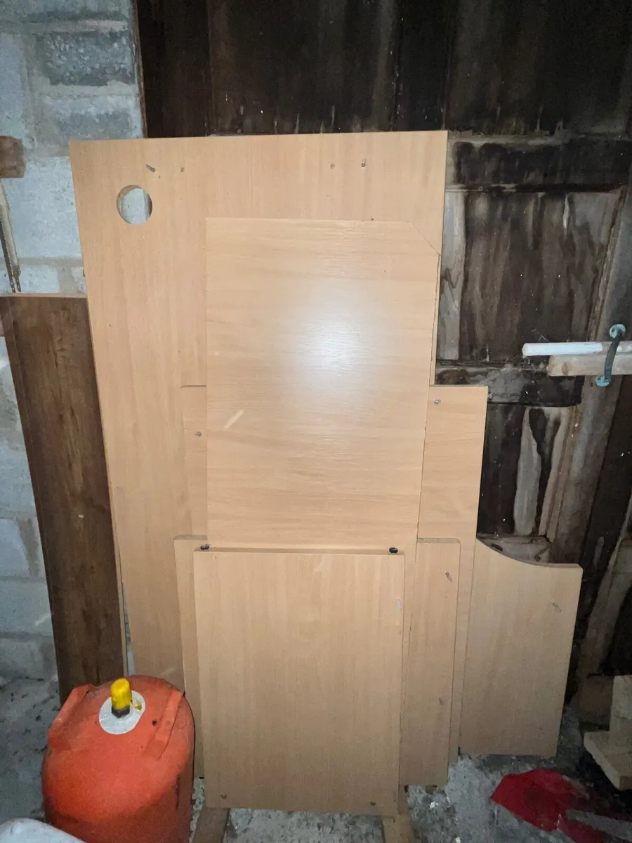 Office desk and chair - Image 2