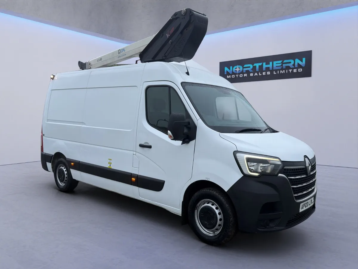 2023 Renault Master Cherry Picker - Image 1