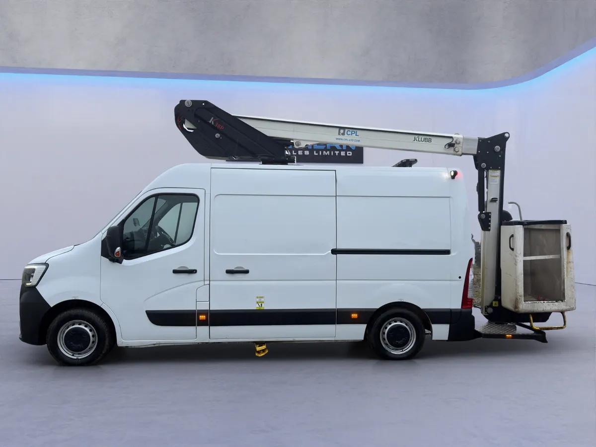2023 Renault Master Cherry Picker - Image 4