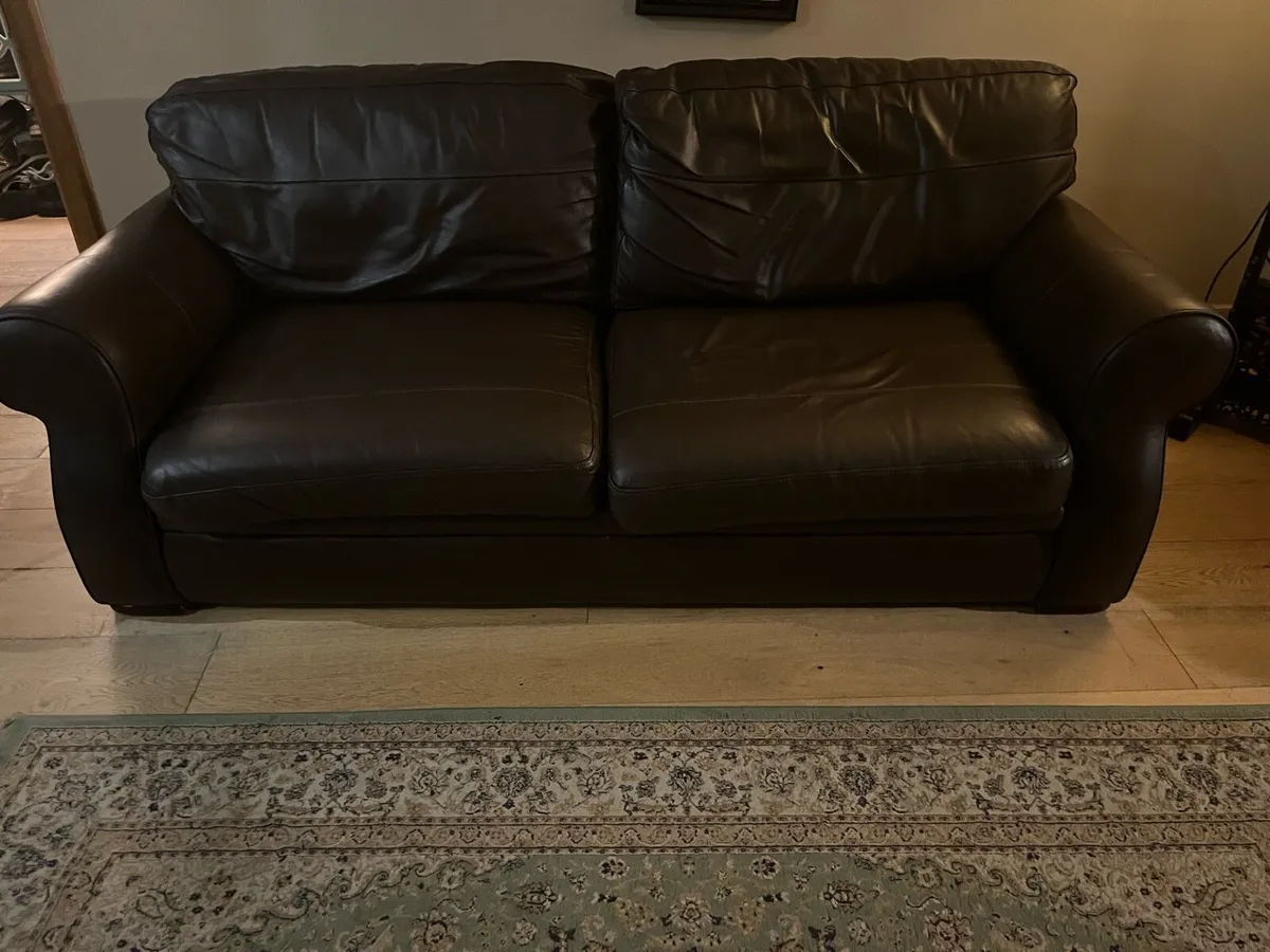 2 and 3 seater leather coach - Image 2