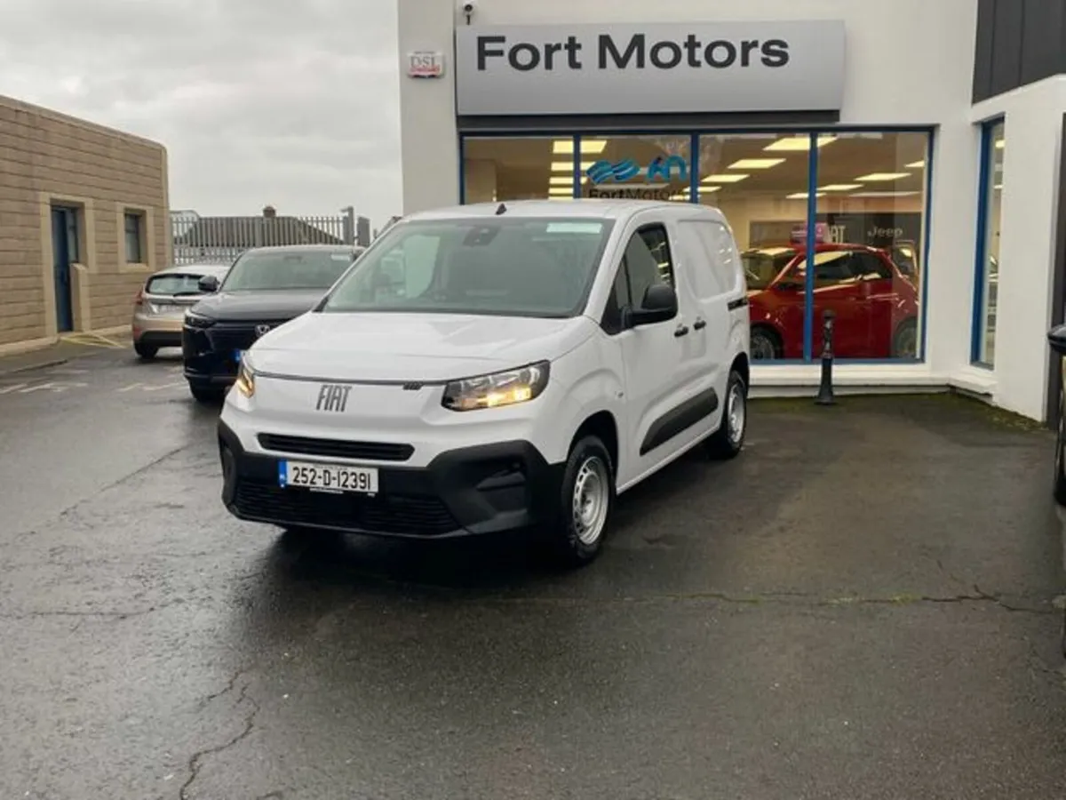 Fiat Doblo SWB 1.5TD 100HP 650KG, 3 Front Seats - Image 1