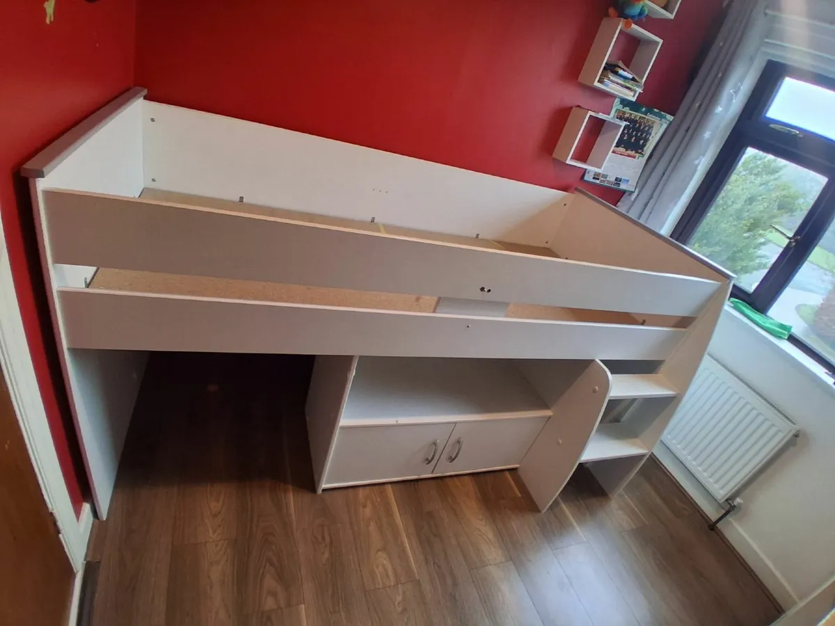 Mid sleeper bed - Image 2