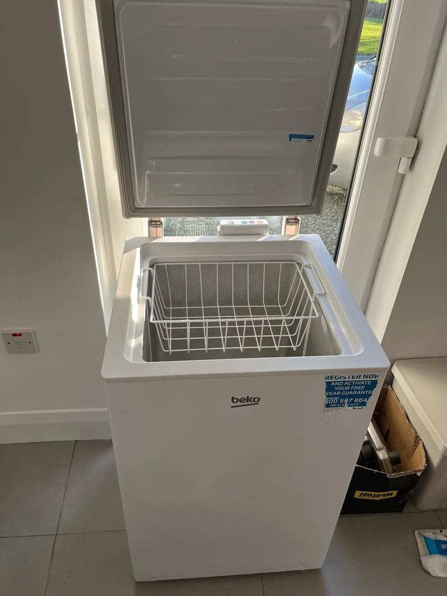 Small chest freezer - Image 2