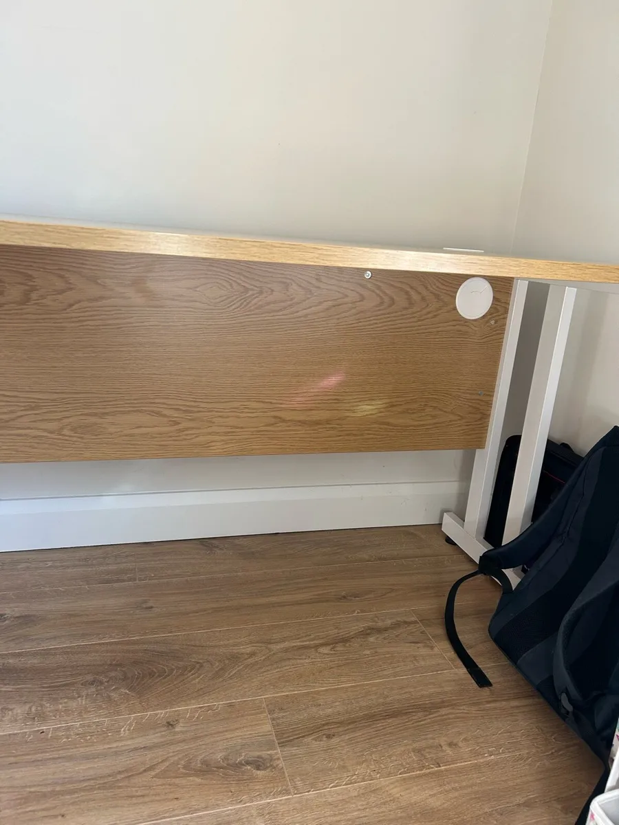 Office desk - Image 4