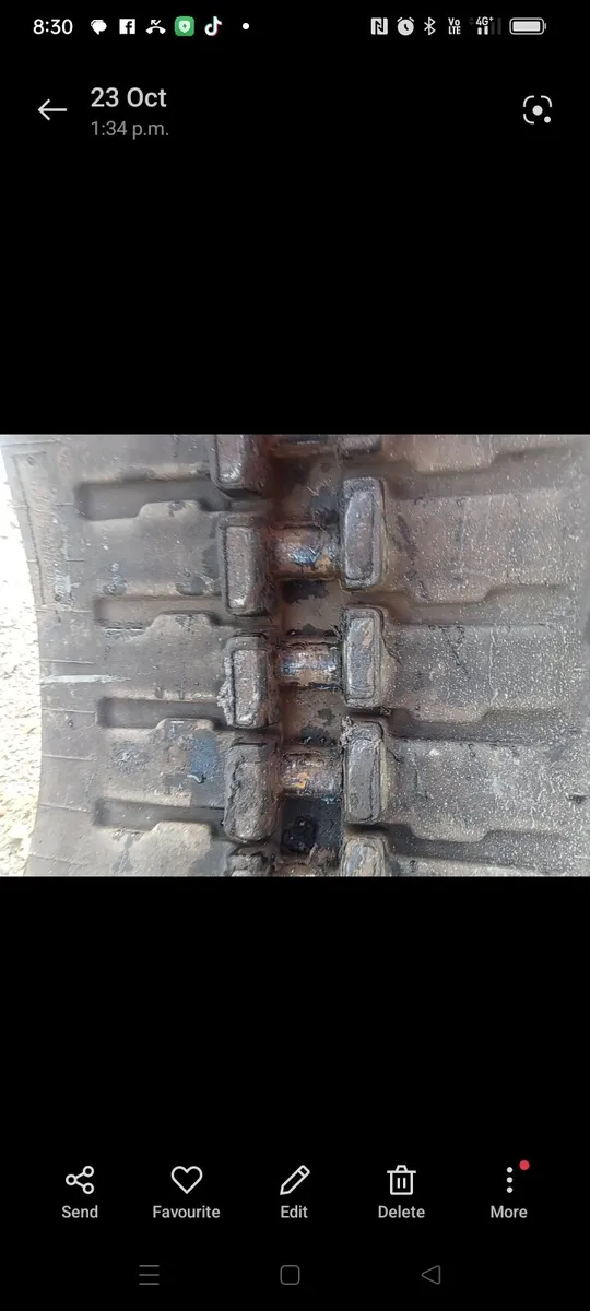 Hitachi rubber tracks - Image 3