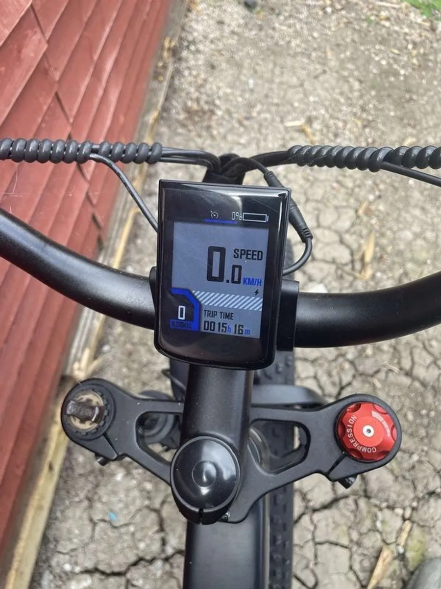 ENGWE X26 Electric Folding Bike - Image 2