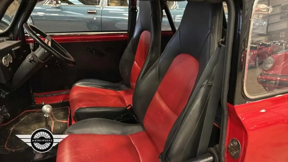 MX5 Car Seats - Image 1