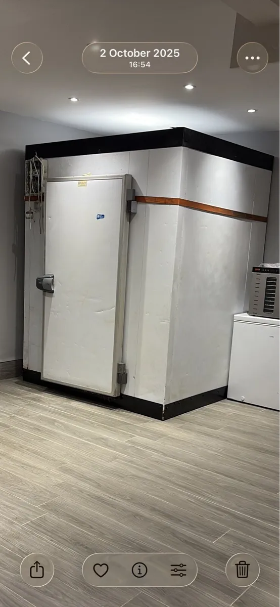 Walk in cold room - Image 1