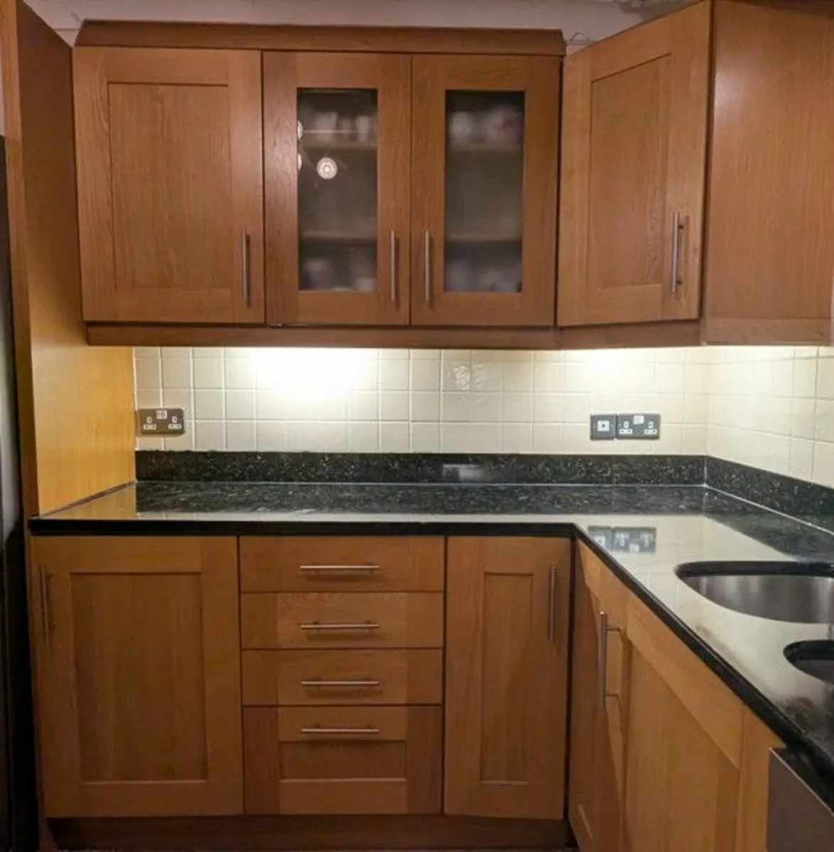 Kitchen Units (Oak Shaker Style) - Image 3