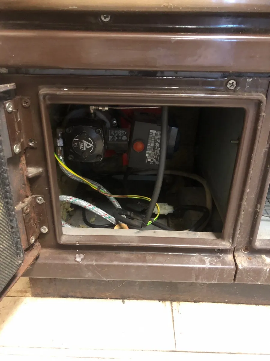 Stanley DeLux 90 Oil Fired Range - Image 2