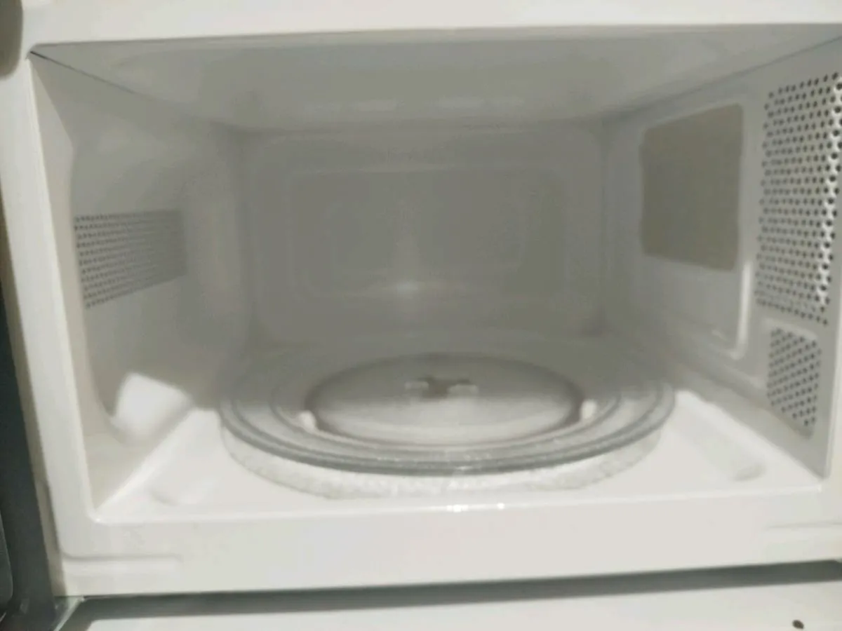 Microwave - Image 2