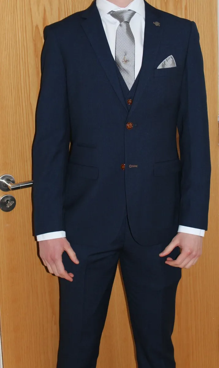 Men's Suit - Image 2
