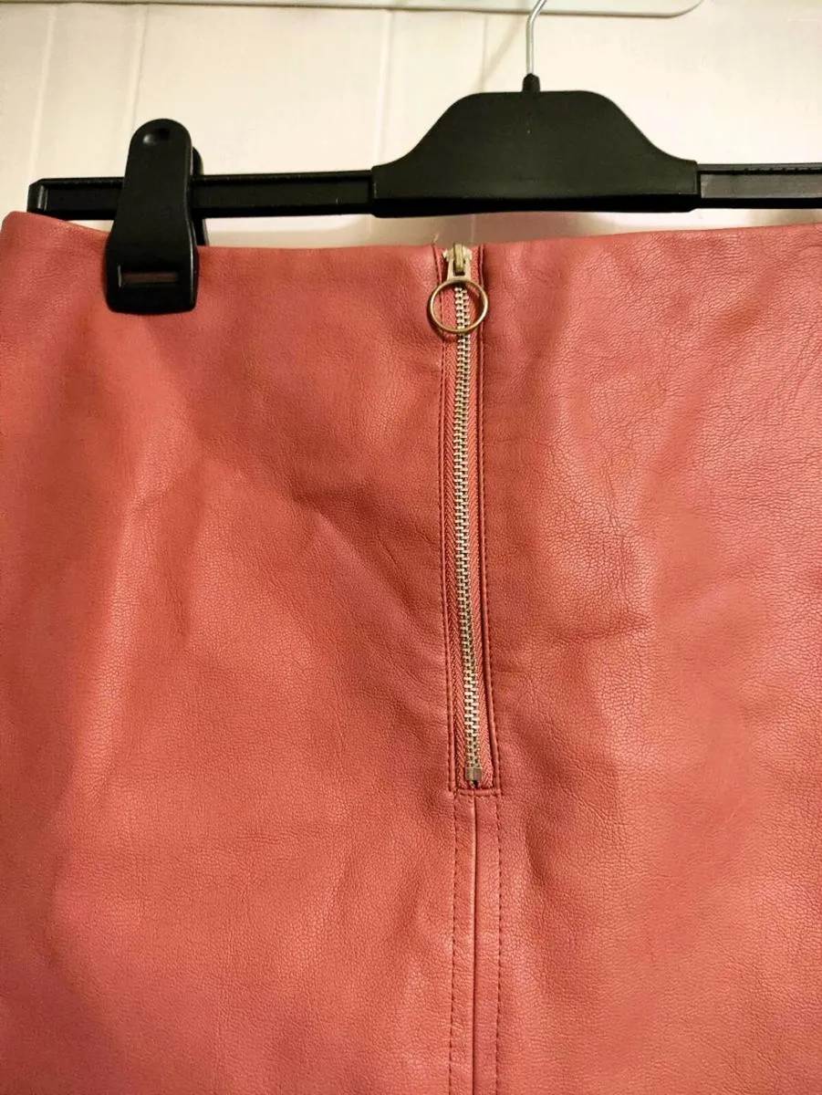 Blush Pink Faux Leather Mini Skirt – Primark – Siz - Image 4