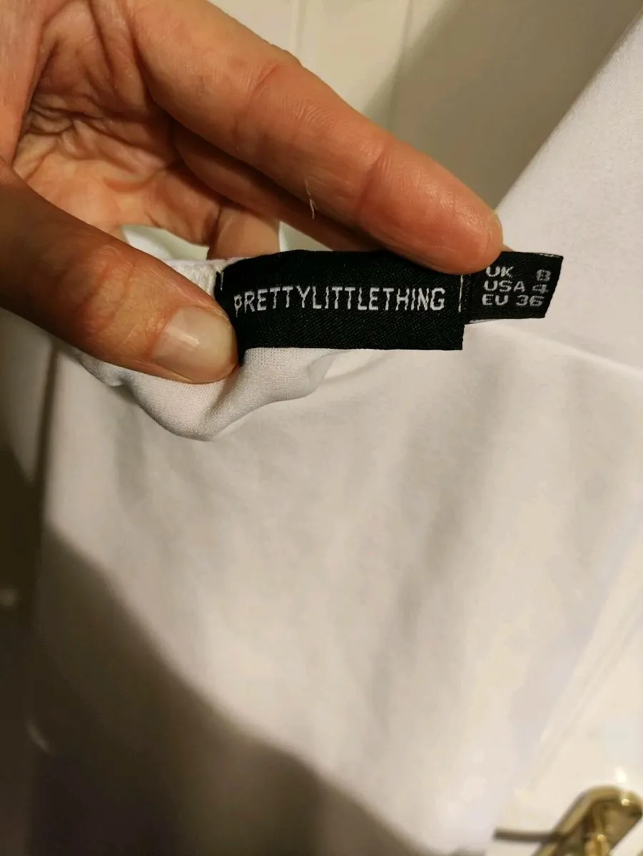 White Sleeveless Flared Dress – PRETTYLITTLETHING - Image 3