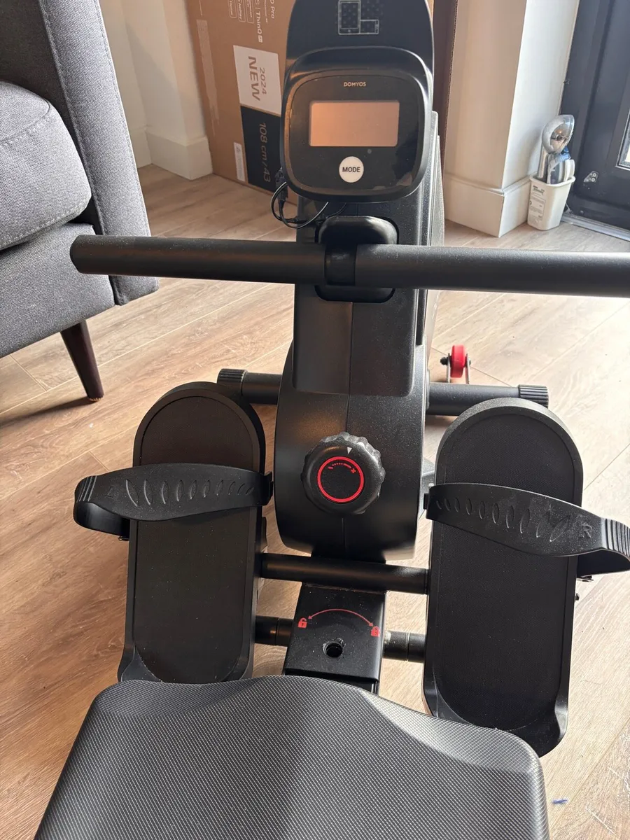 Rowing Machine - Image 4