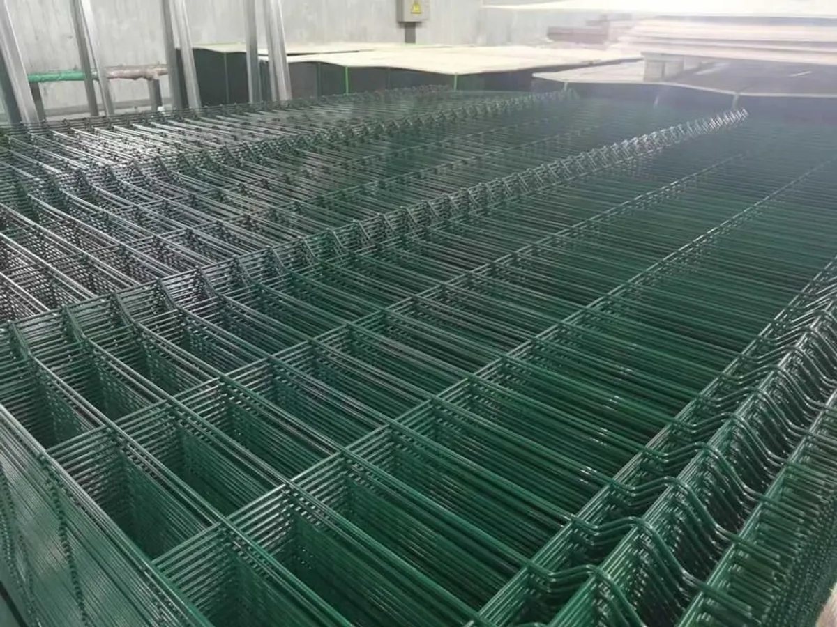V Mesh Powder Coated Fencing - Image 1