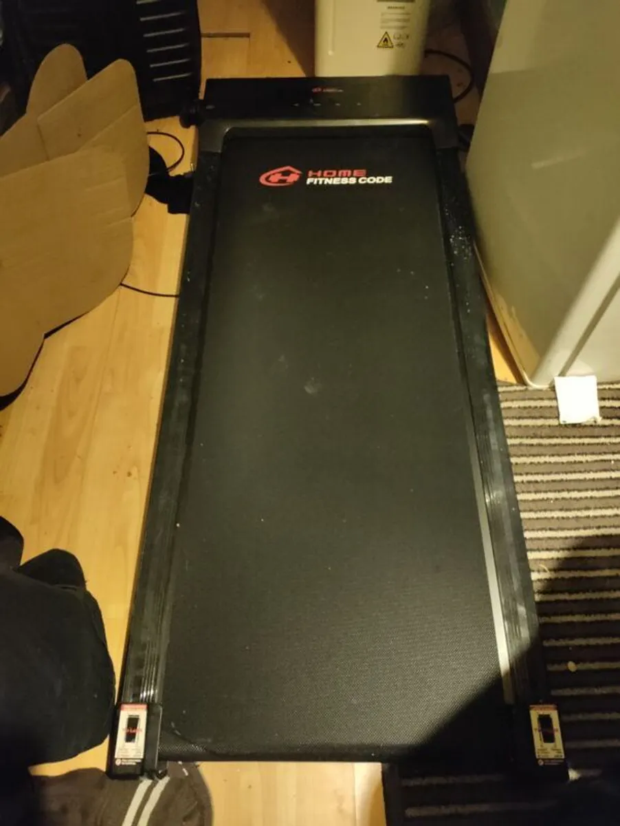 Flat treadmill - Image 1