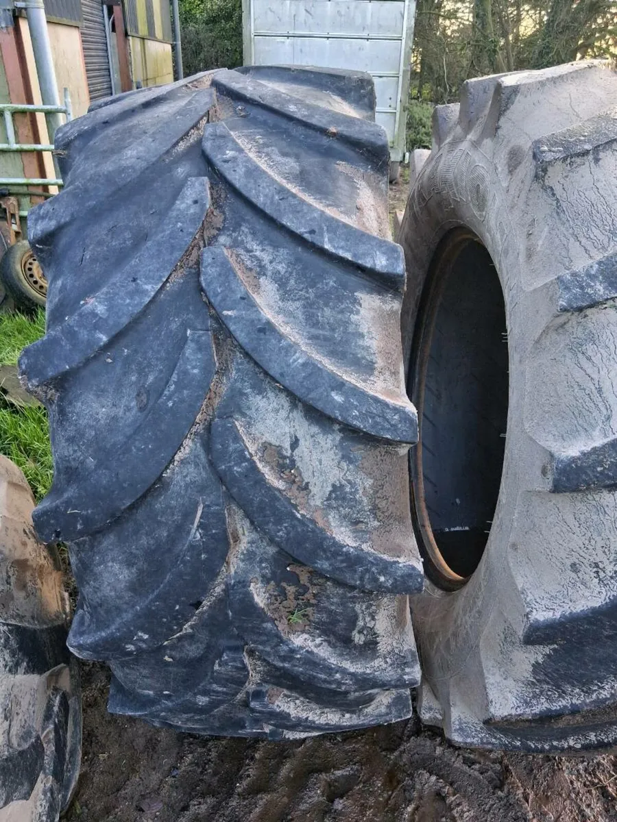650 65 R42 Tyres 25% - Image 3