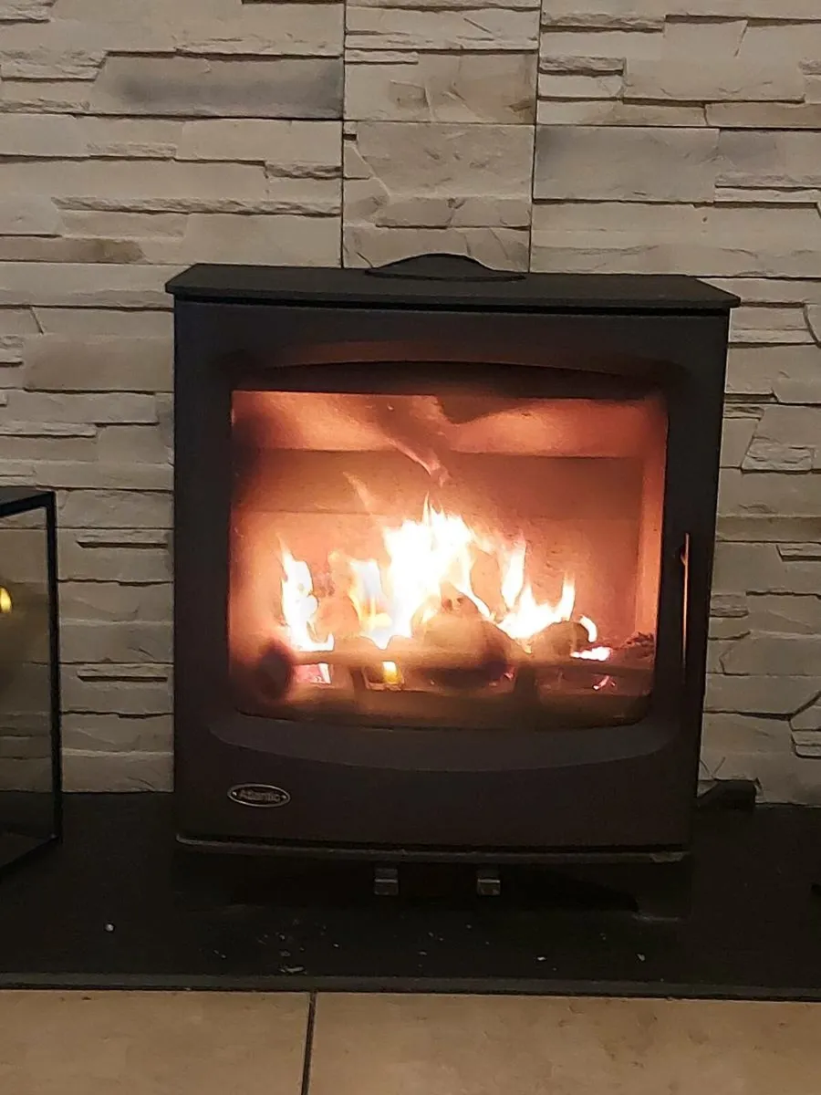 Stove and  flue. - Image 1