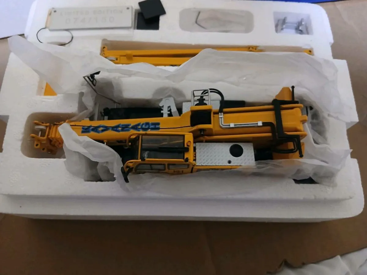 1.50 SCALE KAVANAGH CRANE - Image 3