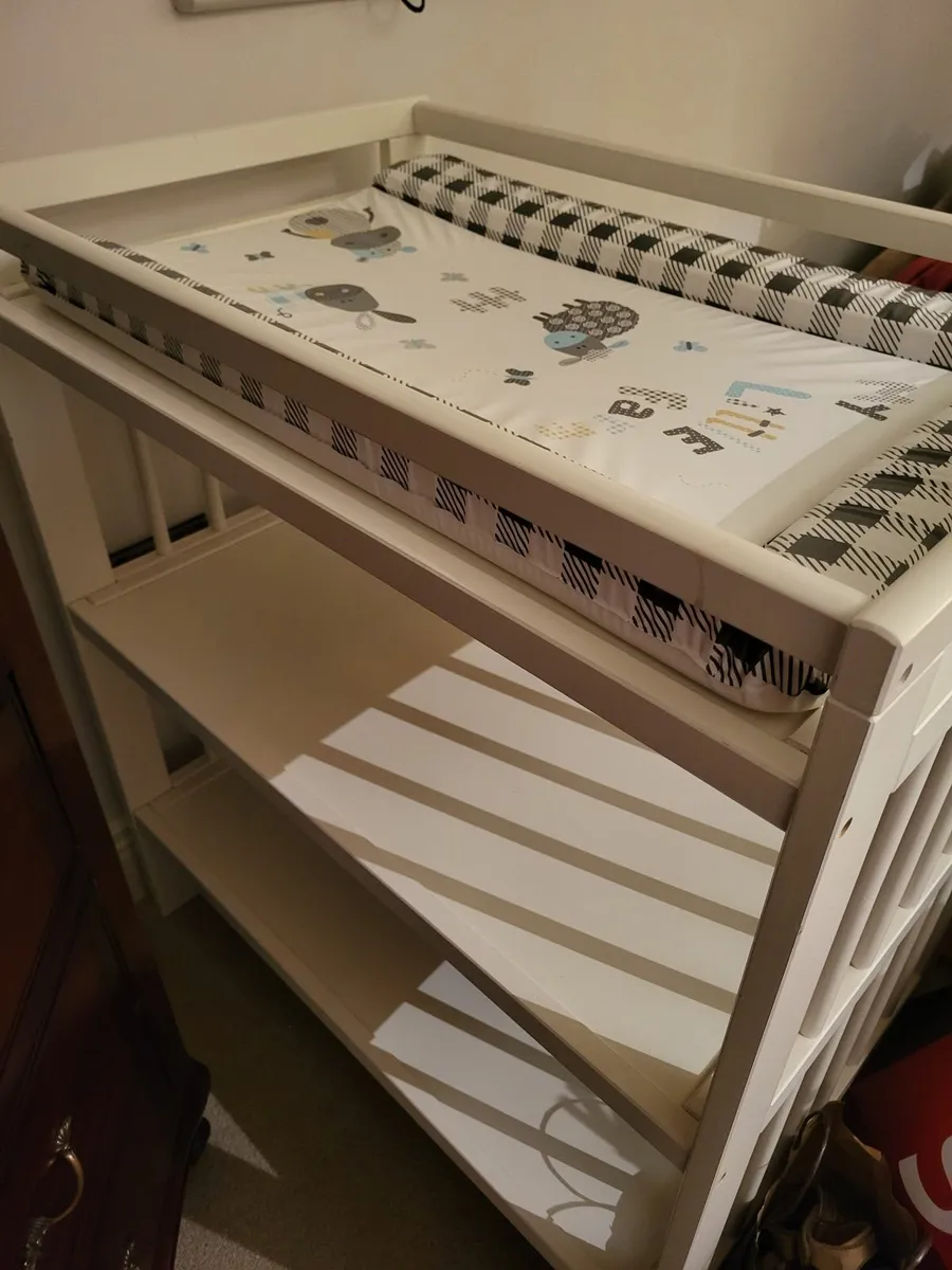 Baby Changing Table Kilkenny - Image 2