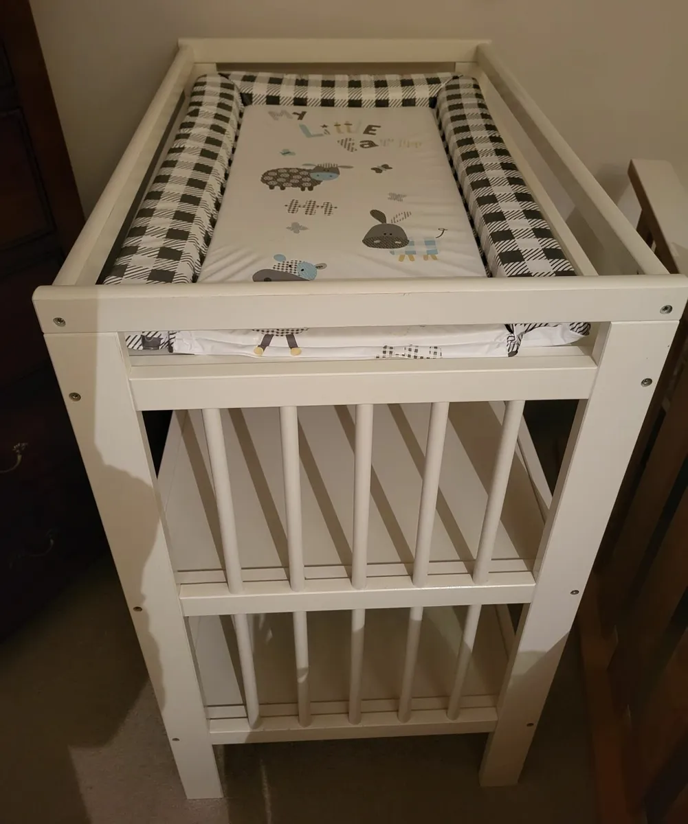 Baby Changing Table Kilkenny - Image 1