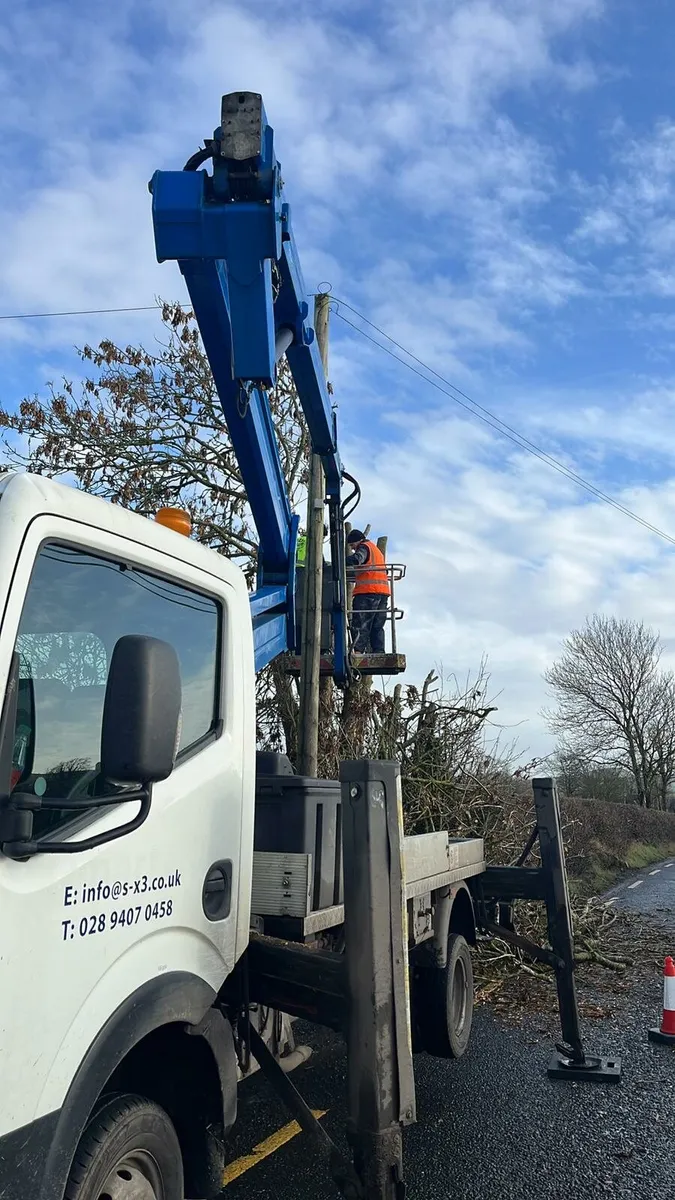 21 metre cherry picker hire - Image 1