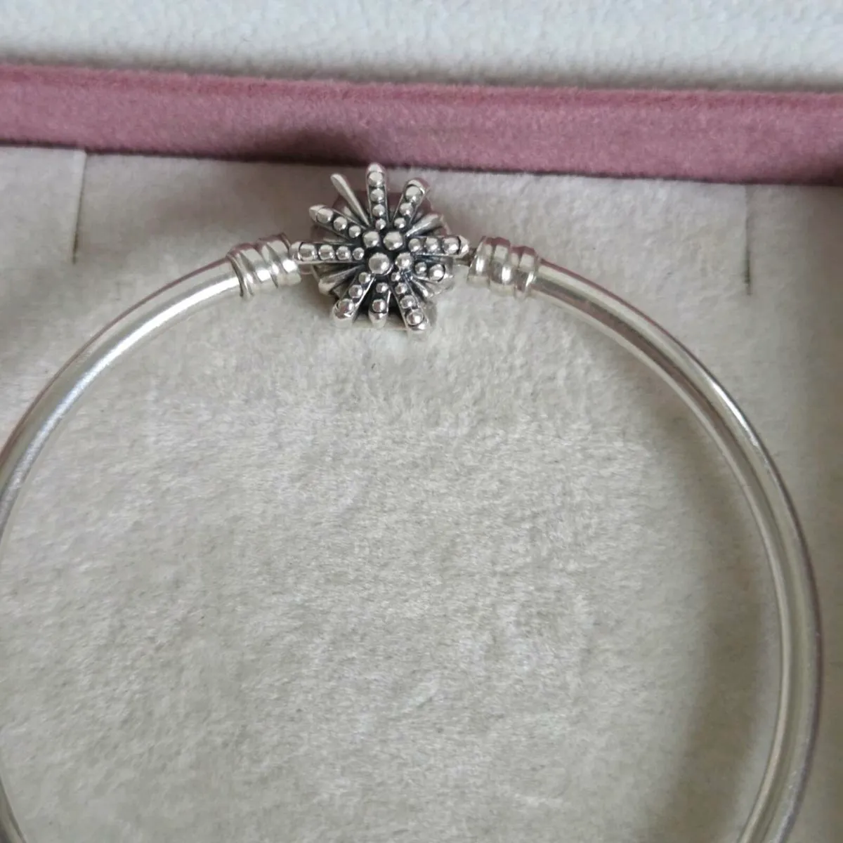 Pandora snowflake bracelet - Image 3