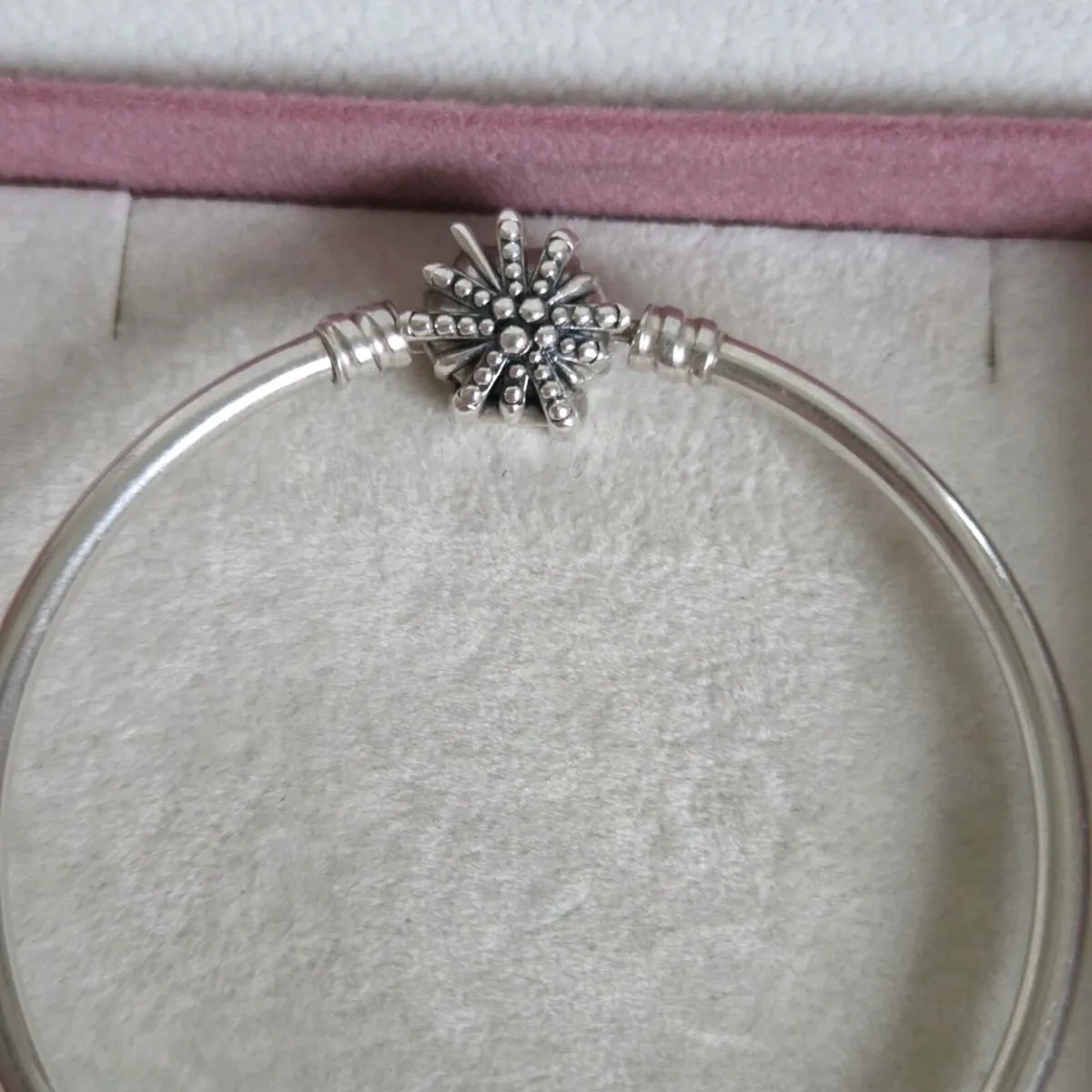 Pandora snowflake bracelet - Image 4